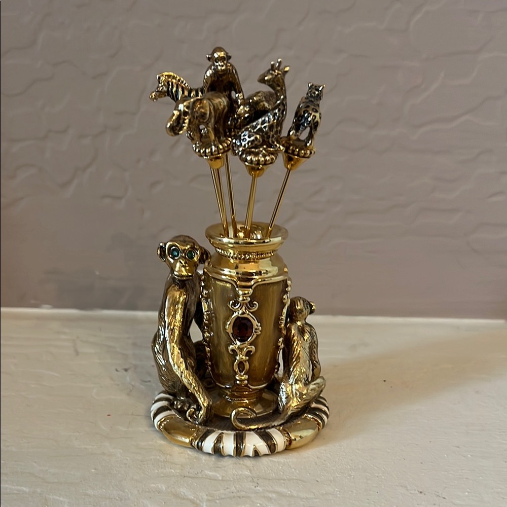Vintage cocktail/appetizers holder